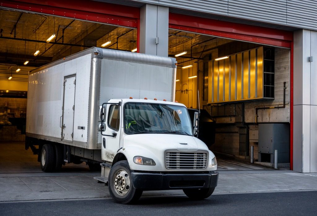 Box Truck Repair Shop Commercial Truck Mechanic & Repair Box Truck Repair Shop Commercial Truck Mechanic & Repair